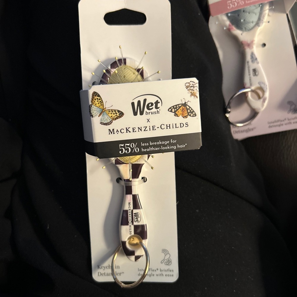 Wet Brush x MacKenzie-Childl Keychain Detangler Courtly Check Intelliflex NEW